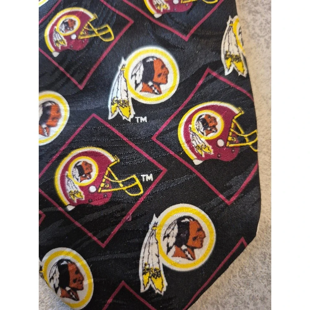 Vintage Washington Redskins Tie RM Sport NFL Football Burgundy Gold Black‎
